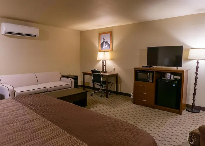 & Convention Center Hotel 3*