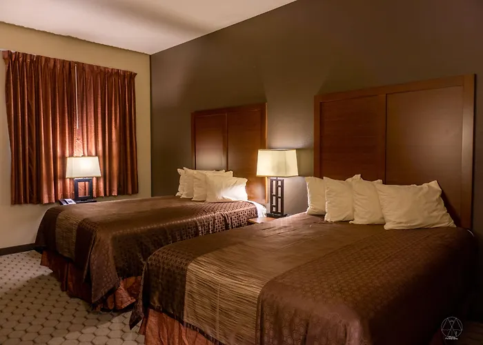 Hotel & Convention Center