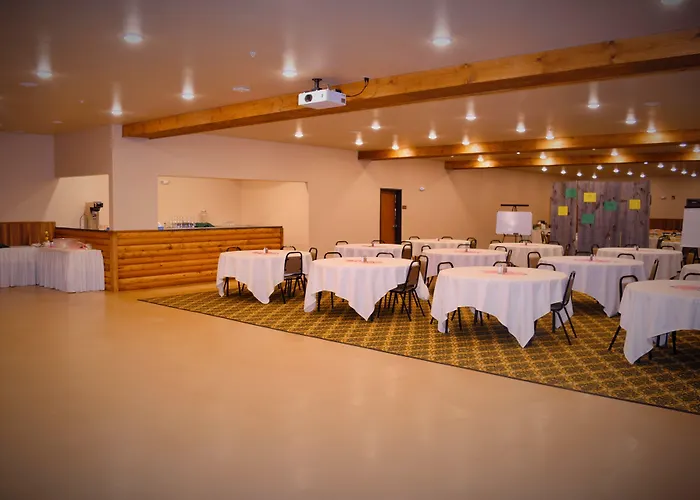 & Convention Center 3*