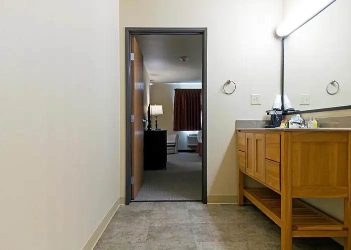 & Convention Center Hotel 3*