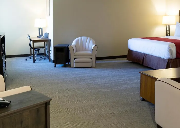 & Convention Center Hotel 3*