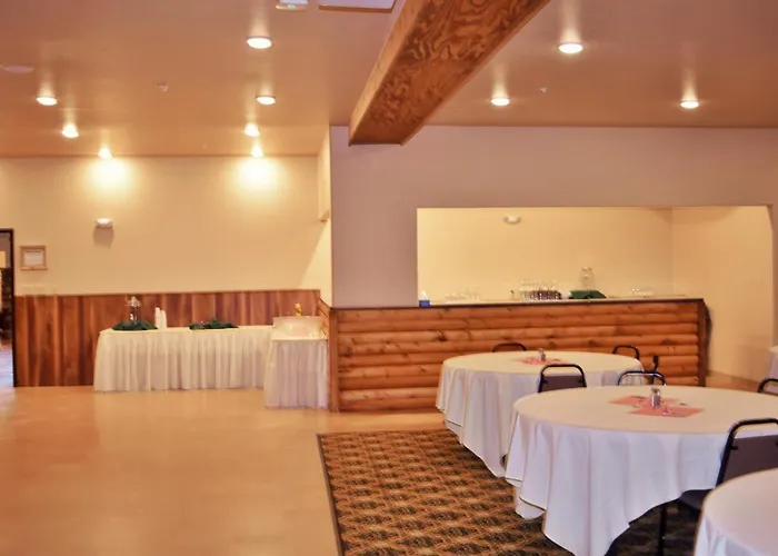 & Convention Center 3*